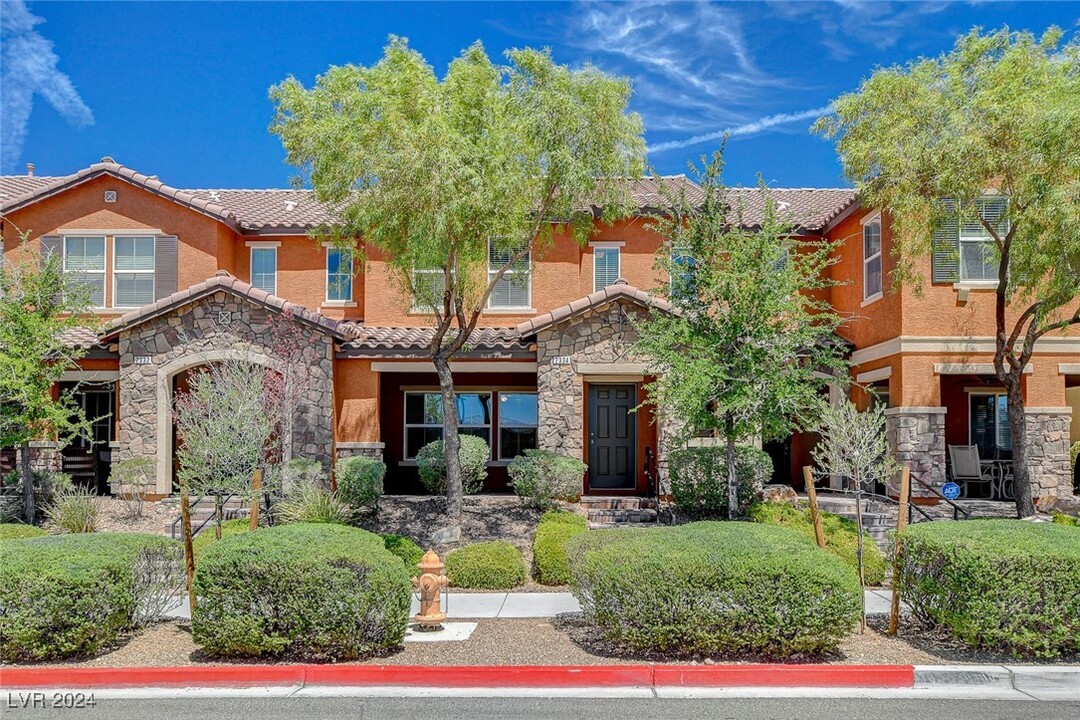 2334 Via Firenze in Henderson, NV - Building Photo