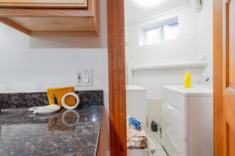 9 Austin Park, Unit 1 in Cambridge, MA - Foto de edificio - Building Photo