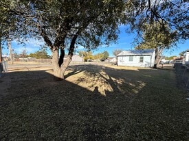 1919 Coffee St in Pampa, TX - Building Photo