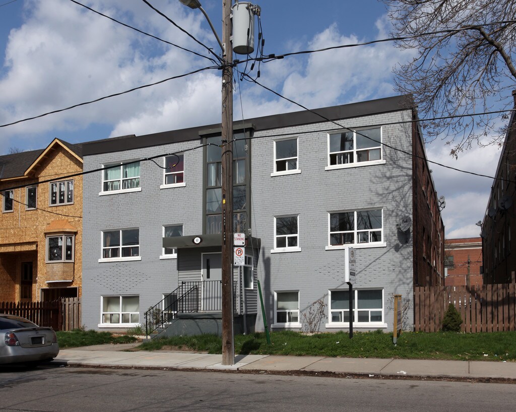 40 Lambton Ave Toronto, ON Apartments