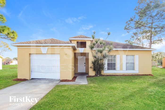 129 Admiral Cir in Sebastian, FL - Building Photo