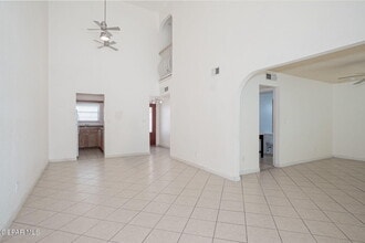 3425 Hickman St in El Paso, TX - Building Photo - Building Photo