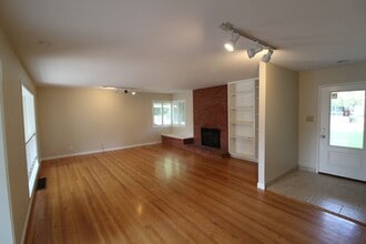 2195 Smith Ln in Concord, CA - Building Photo - Building Photo