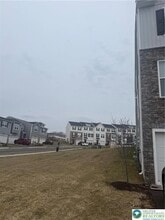 4900 Brookside Ct in Coopersburg, PA - Foto de edificio - Building Photo