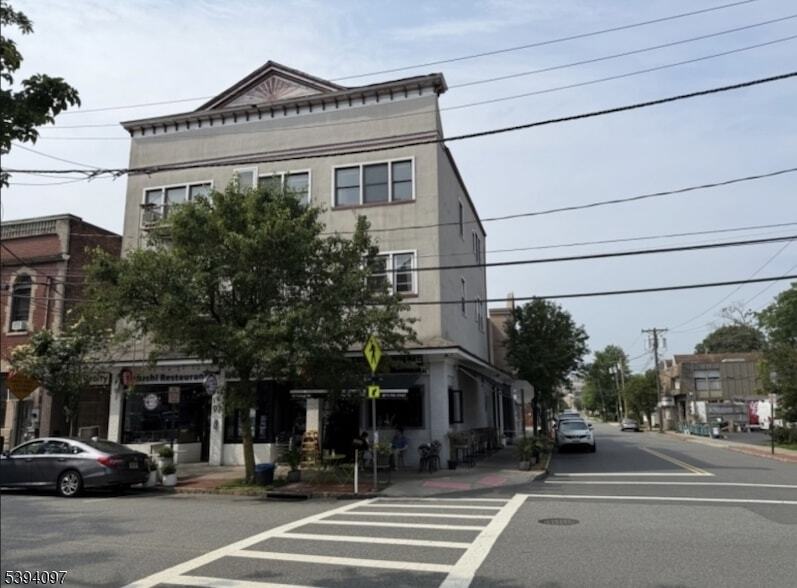 97 Walnut St in Montclair, NJ - Foto de edificio