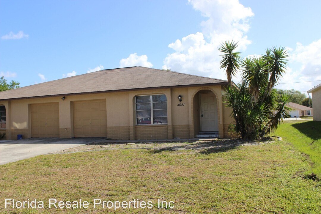 4619 Skyline Blvd in Cape Coral, FL - Building Photo