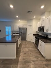 1682 Almondwood Dr in Orland, CA - Building Photo - Building Photo