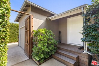 1382 Appleton Way in Los Angeles, CA - Building Photo - Building Photo