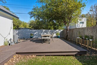 4505 Hank Ave, Unit B in Austin, TX - Building Photo - Building Photo