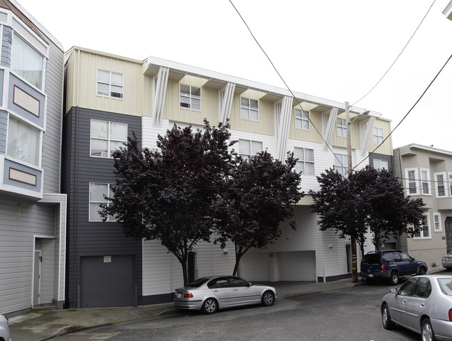 Del Carlo Court in San Francisco, CA - Building Photo - Building Photo