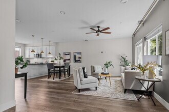 5965 Hilltop Dr in Carmichael, CA - Building Photo - Building Photo