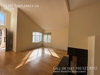 11382 Turtleback Ln in San Diego, CA - Foto de edificio - Building Photo