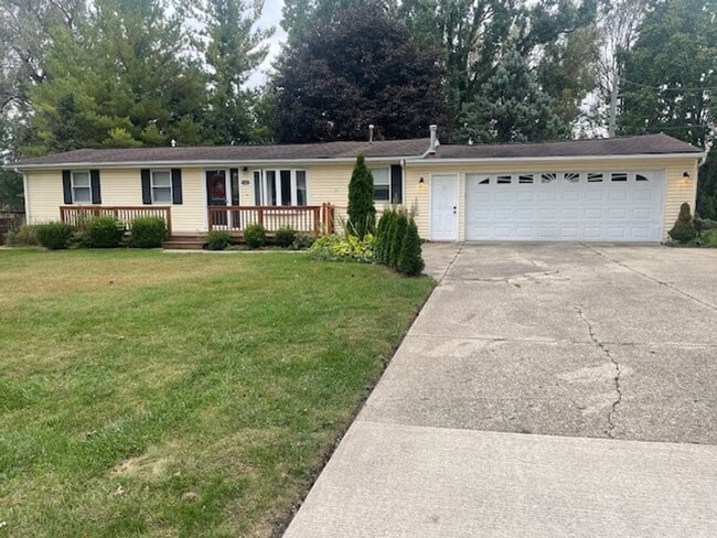 8420 Munrovia St in Shelby Township, MI - Building Photo - Building Photo