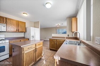 16175 W Adams St in Goodyear, AZ - Building Photo - Building Photo