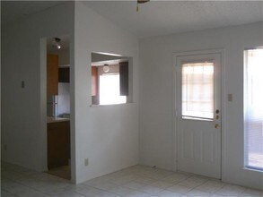 8000 Clydesdale Dr in Austin, TX - Building Photo - Building Photo