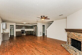 8705 Stonebriar Ln in Fort Worth, TX - Foto de edificio - Building Photo