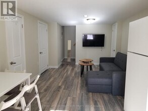 15B CUNDLES ROAD E in Barrie, ON - Building Photo - Building Photo