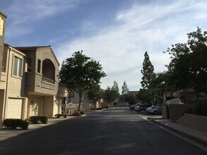 1023 Vista Del Cerro Dr in Corona, CA - Building Photo - Building Photo