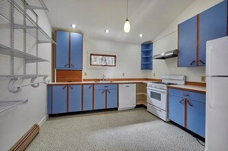 483 Montague Rd in Shutesbury, MA - Building Photo - Building Photo