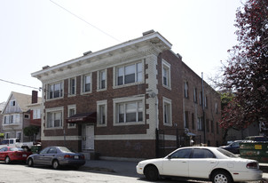 541 Sycamore St Apartments