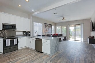 7707 E Phantom Way in Scottsdale, AZ - Building Photo - Building Photo