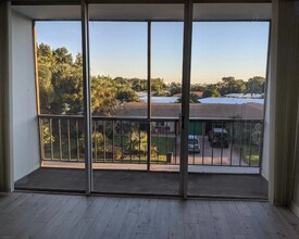 4501 NE 21st Ave in Fort Lauderdale, FL - Building Photo - Building Photo