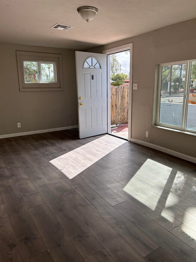 property at 210 W Blacklidge Dr