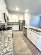 2106 Willow Gln Dr in Graham, NC - Building Photo - Building Photo