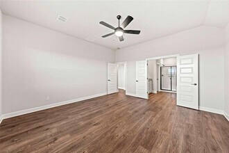 521 W Luna Blue Ln in Jarrell, TX - Building Photo - Building Photo