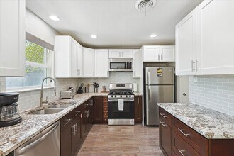 530 E Tyler St in Richardson, TX - Building Photo - Building Photo