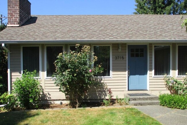 3715 Wilkinson Ln in Gig Harbor, WA - Building Photo - Building Photo