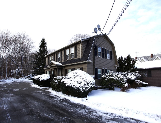 4 County St in Peabody, MA - Building Photo - Building Photo
