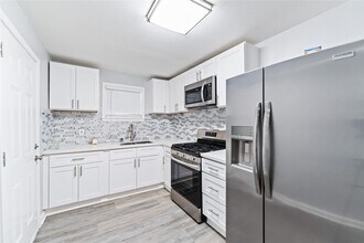 9946 Algiers Rd in Houston, TX - Building Photo - Building Photo