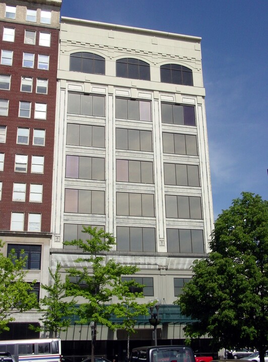 Atrium Lofts in Columbus, OH - Building Photo