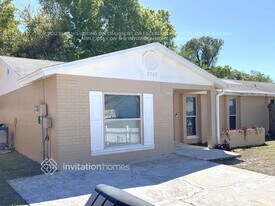 9709 Rushwood Ct in Tampa, FL - Building Photo