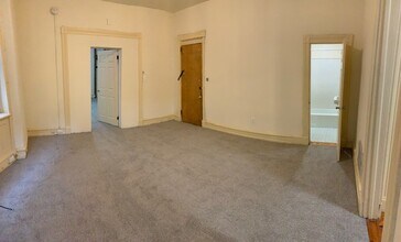 4021 Pine St, Unit 1 in Philadelphia, PA - Foto de edificio - Building Photo