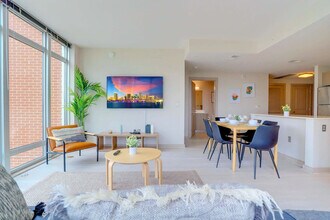 22202 18th St S in Arlington, VA - Foto de edificio - Building Photo