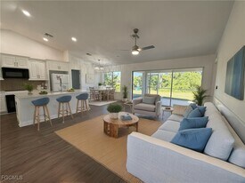 3010 71st St W in Lehigh Acres, FL - Building Photo