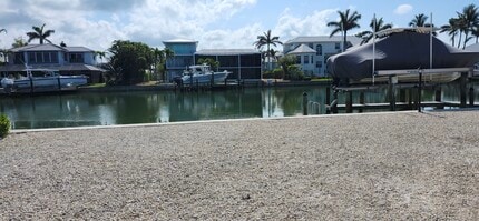 1666 Sabal Palm Dr in Sanibel, FL - Building Photo - Building Photo