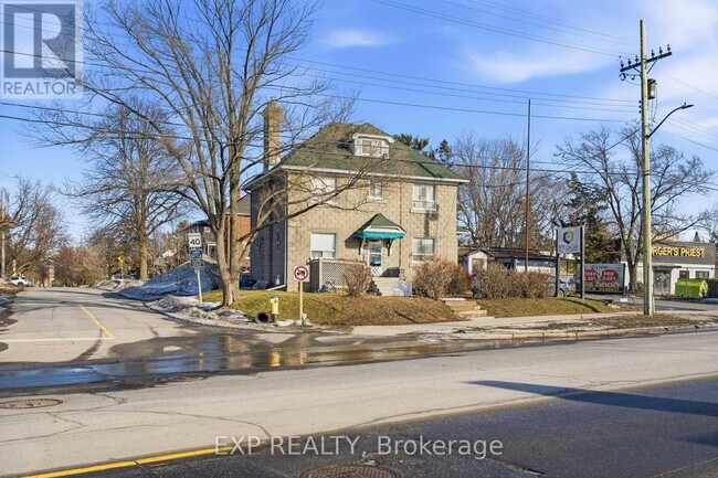 1663 Bank St in Ottawa, ON - Building Photo - Building Photo