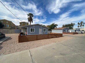 Free first month! Welcome to Turney Cottage in Phoenix, AZ - Building Photo - Interior Photo