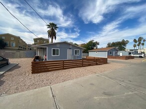 Free first month! Welcome to Turney Cottag... in Phoenix, AZ - Building Photo - Interior Photo