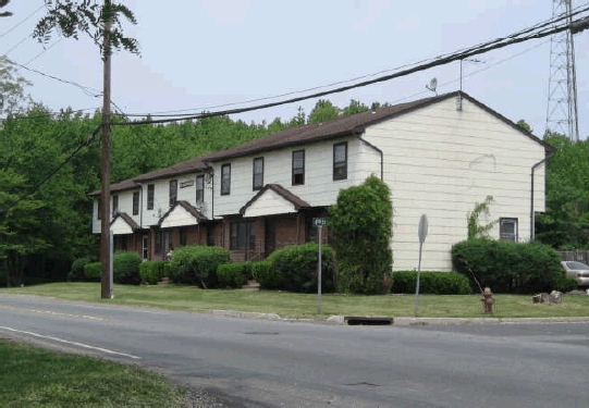 789-799 Adams Ln in North Brunswick, NJ - Building Photo