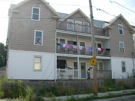 47-65 Chester St in Woonsocket, RI - Foto de edificio