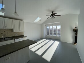 2448 W Grenshaw St, Unit 2448 W Grenshaw St #3 in Chicago, IL - Foto de edificio - Building Photo