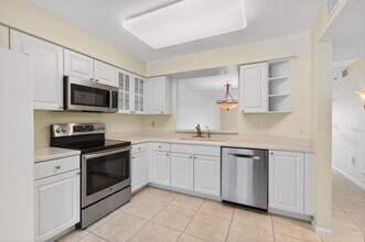 5749 Gemstone Ct in Boynton Beach, FL - Foto de edificio - Building Photo