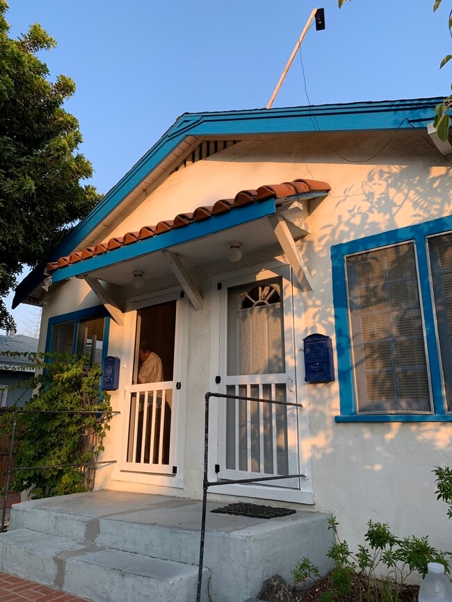 116 Paloma Ave, Unit Unit B in Venice, CA - Foto de edificio - Building Photo