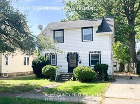 1422 Elder Ave in Akron, OH - Building Photo