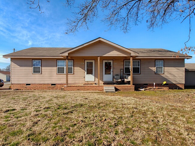 2401 Viking Dr in Humboldt, TN - Building Photo - Building Photo