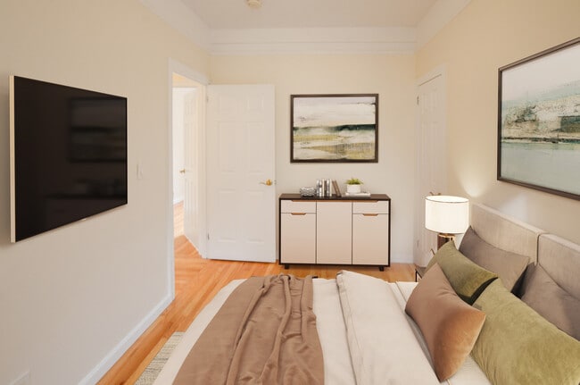 305 W 45th St in New York, NY - Building Photo - Building Photo